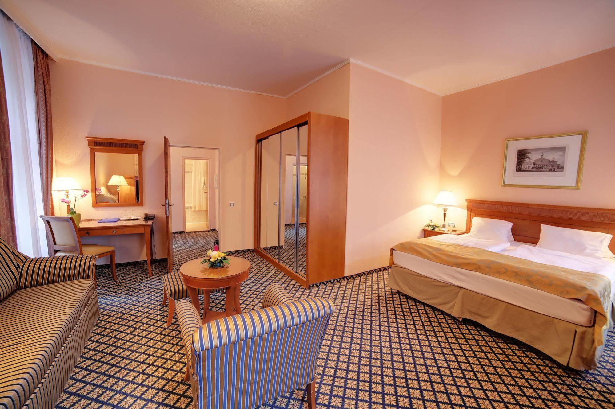 Hotel Villa Lauretta Karlowe Wary Zewnętrze zdjęcie